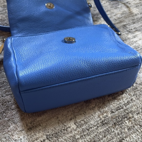 Talbots Blue Leather Crossbody Bag - adjustable straps - great condition - Picture 5 of 9